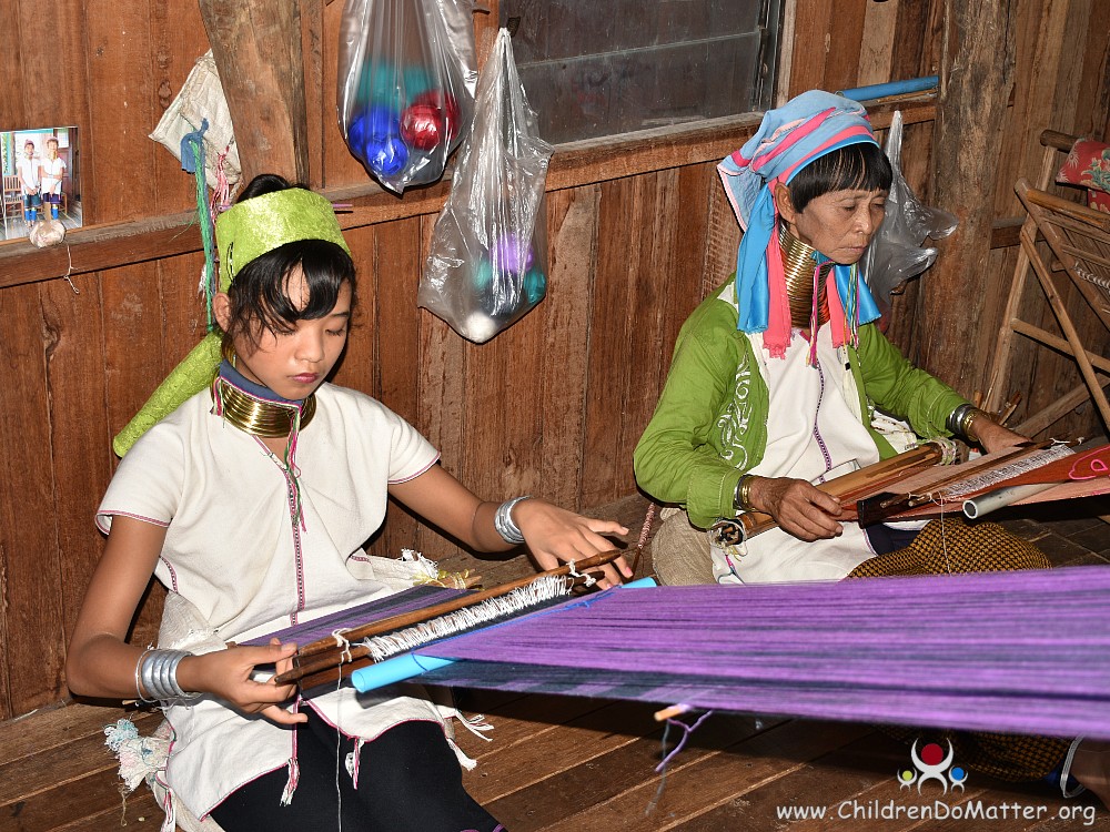 Myanmar, Kayan People