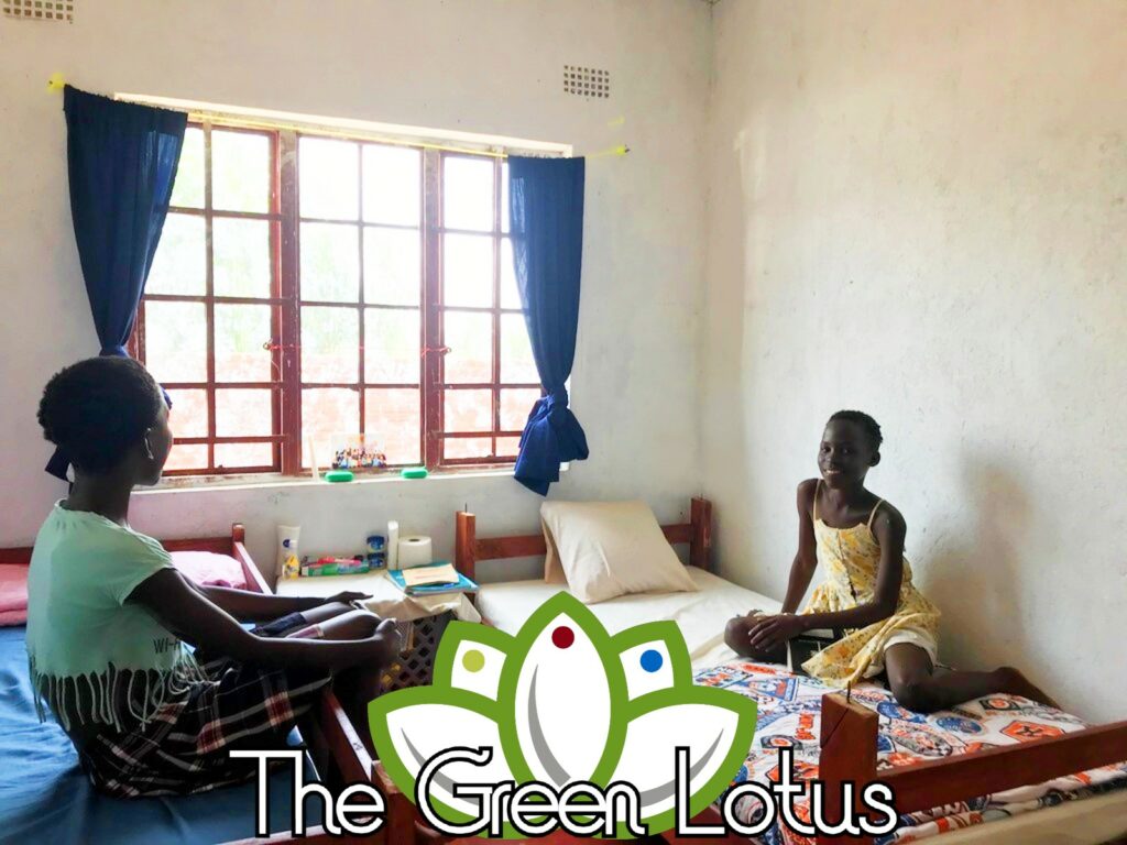 ragazze nella casa di accoglienza orfanotrofio the green lotus a blantyre malawi africa - children do matter - 8